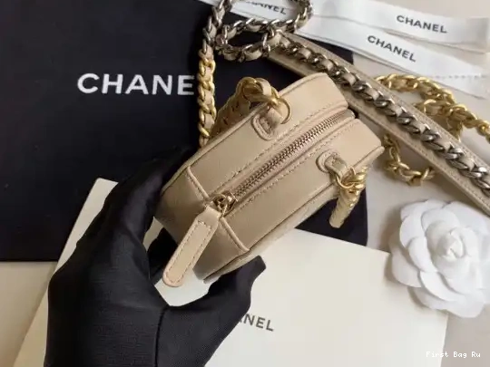 Firstbag Ru 19 WITH CHAIN CHANELUTCH CHANEL 0517